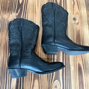 Ariat Women’s Heritage Western R-Toe Boot Size 8C